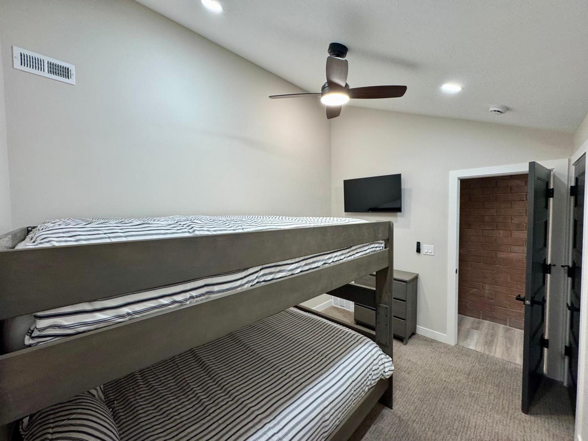 Family Friendly Condo - פארק סיטי מראה חיצוני תמונה